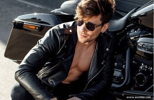 Parfums Avon homme - IVONIKA